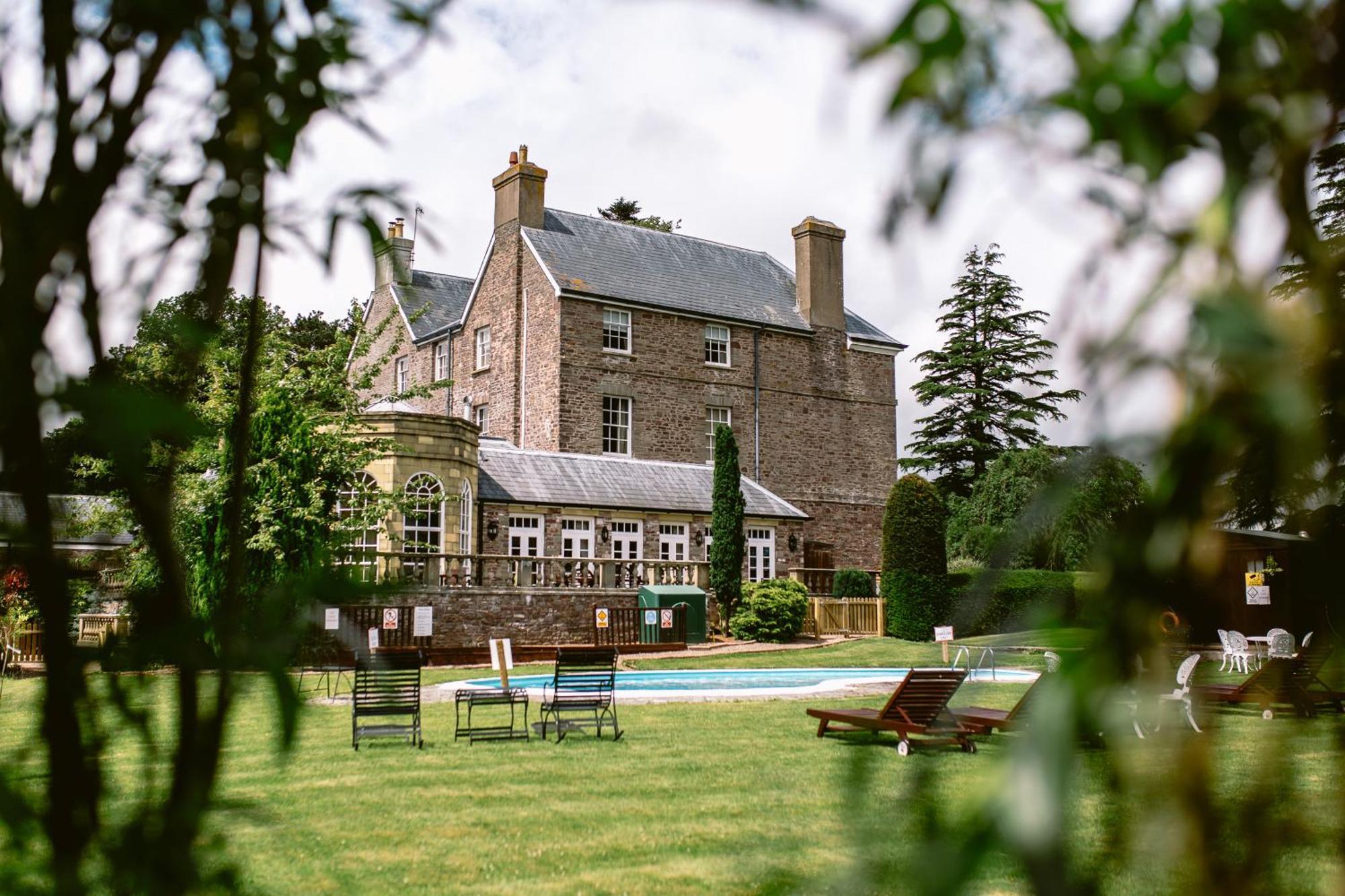 ברקון Peterstone Court Country House Restaurant & Spa מראה חיצוני תמונה